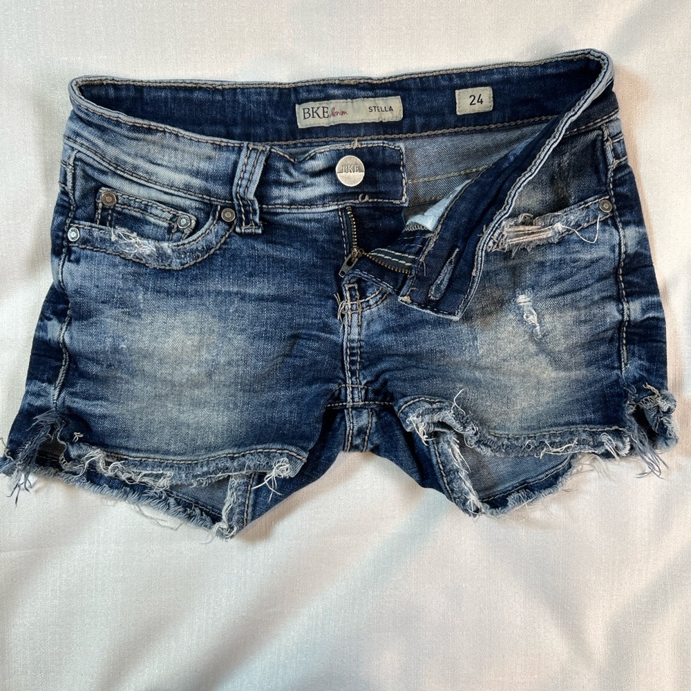 BKE Stella Distressed Denim Shorts Size 24